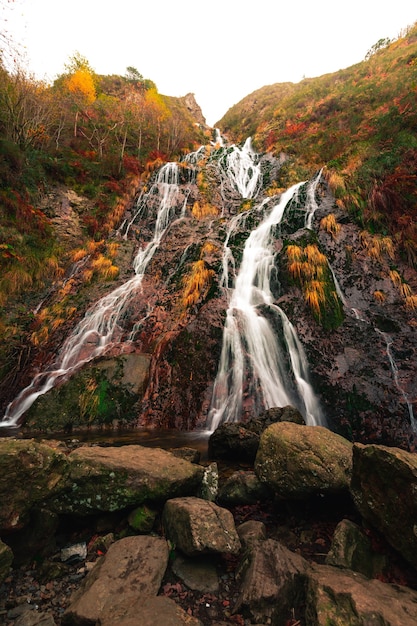 Cascada de Aitzondo en el Parque Natural de Aiako Harriak, en el País Vasco.