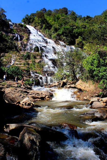 Cascada de la cascada Maeya en chiangmai Tailandia