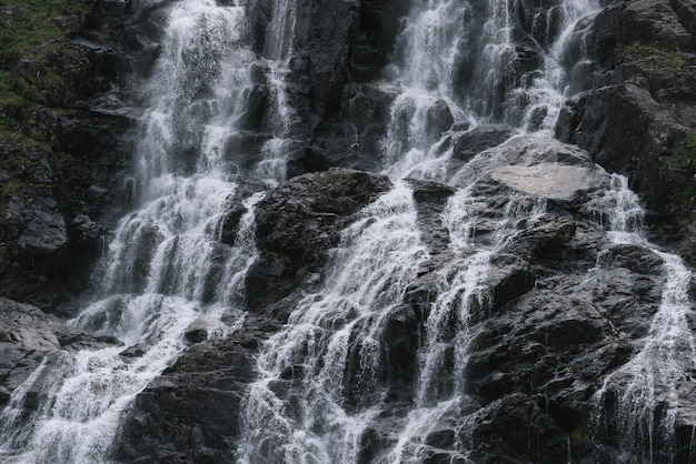 Cascada de cerca