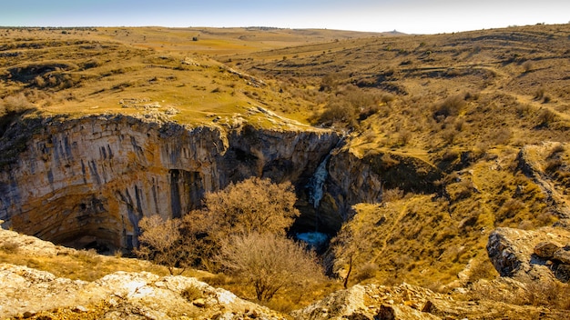 Foto cascada congelada de gollorio