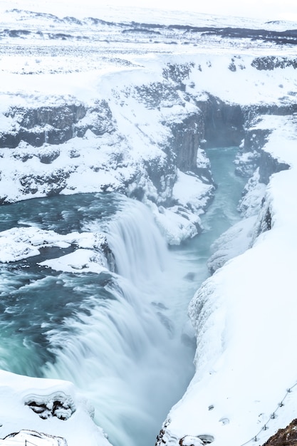 Foto cascada de gulfoss islandia invierno