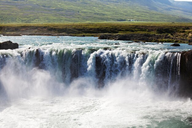 cascada en Islandia