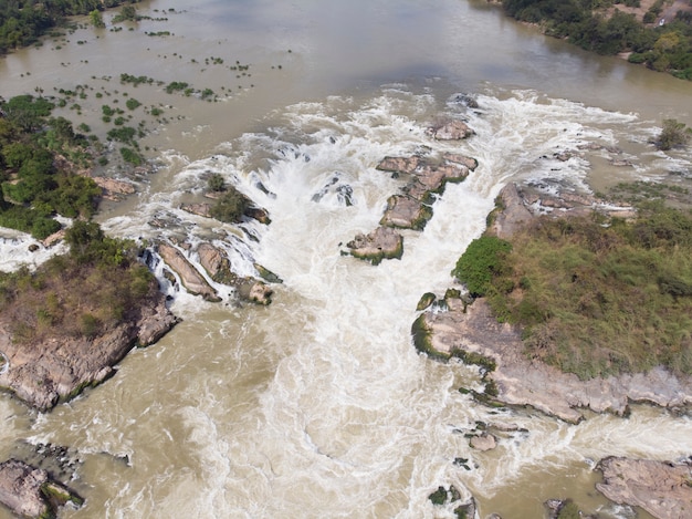 Cascada de Konpapeng en Pakse Laos