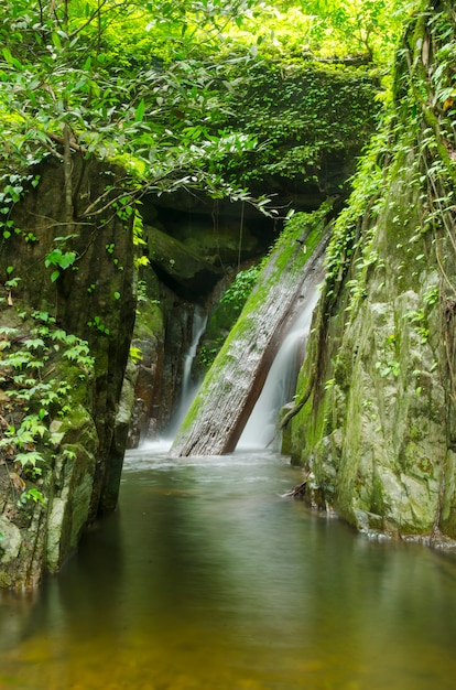 Cascada Krok I Dok en el Parque Nacional Khao Yai