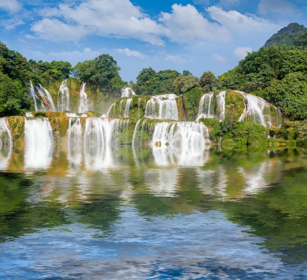 Cascada del paisaje