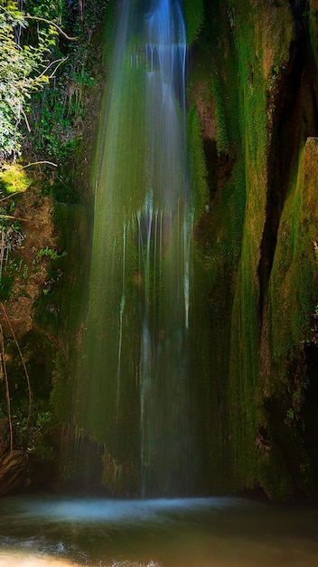 Cascada en el parque natural de huetor vega