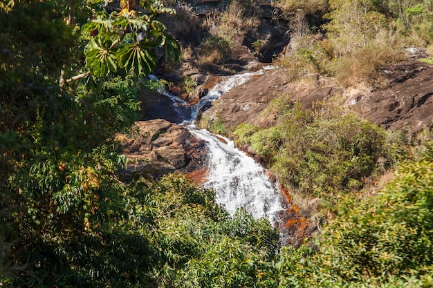 Foto la cascada pinhao assado en itamonte, minas gerais, brasil