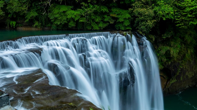 Cascada de Taiwán Parque de la cascada de Shifenliao