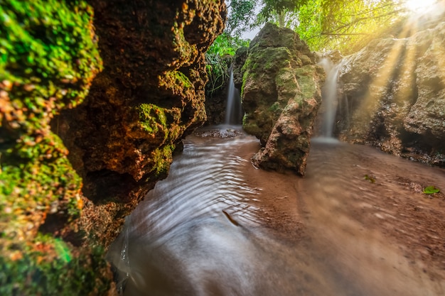 Cascadas en la naturaleza