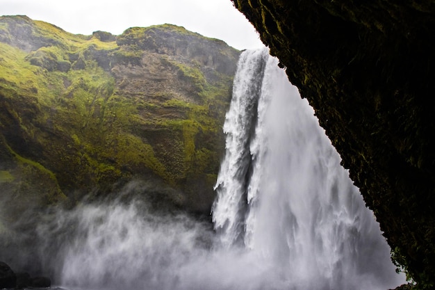 Cascadas de Skogafoss en Islandia