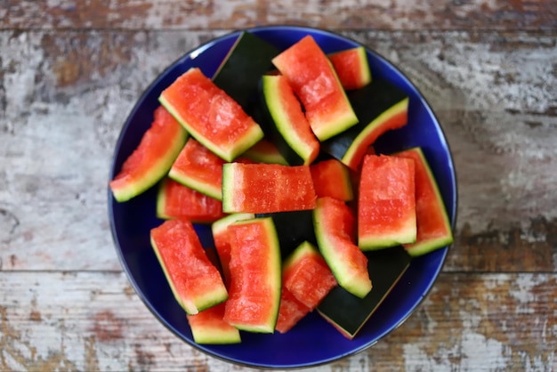 Cáscaras de sandía en un plato