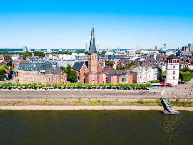 Foto casco antiguo de aldstadt en düsseldorf