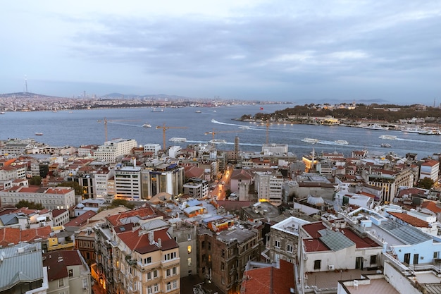 Casco antiguo de la ciudad de Estambul en Turquía