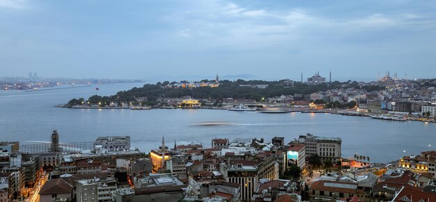 Casco antiguo de la ciudad de Estambul en Turquía