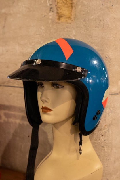 Casco moto azul visera protectora antisol retro y vintage estilo moto open face old school style