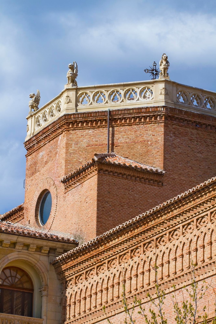 Foto castelo de alcalá de henares (espanha), construído no séc. século