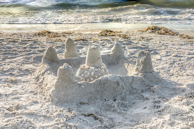 Castelo de areia na praia