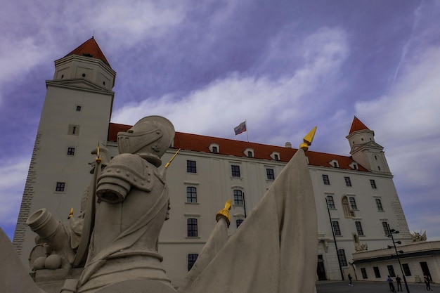 Castelo de Bratislava ou Bratislavsky Hrad é o castelo principal de Bratislava