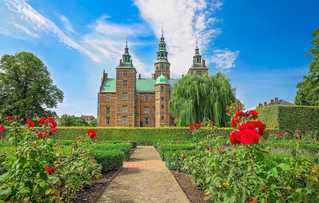 Castelo de dinamarca rosenborg uma das atrações turísticas mais visitadas em copenhague