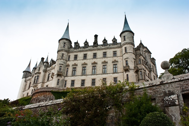 Castelo de dunrobin em sutherland, escócia. bom para conceitos ligados a contos.