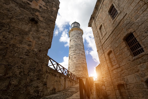 Foto castelo de morro do farol castillo de los tres reyes em havana cuba