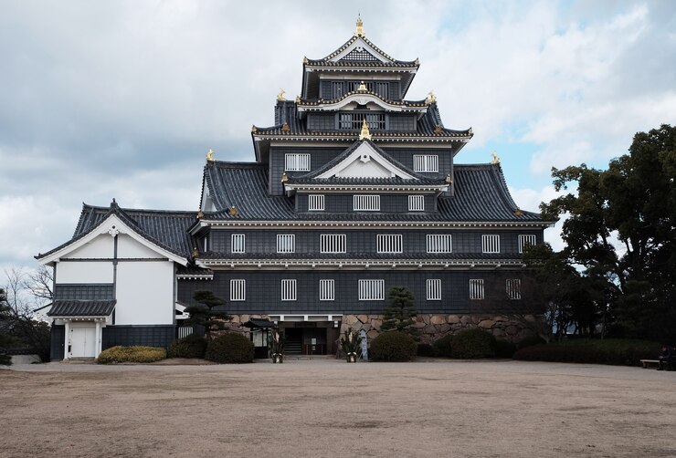 Foto castelo de okayama ou okayamajo localizado em okayama no japão