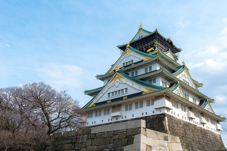 Castelo de Osaka no verão