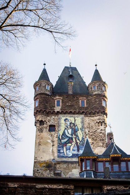 Castelo de Reichsburg Cochem na colina na Alemanha