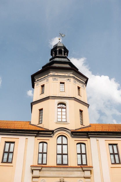 Foto castelo medieval em nesvizh, região de minsk, castelo belarus.nesvizh.