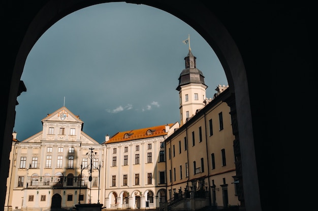 Castelo medieval em nesvizh, região de minsk, castelo belarus.nesvizh.