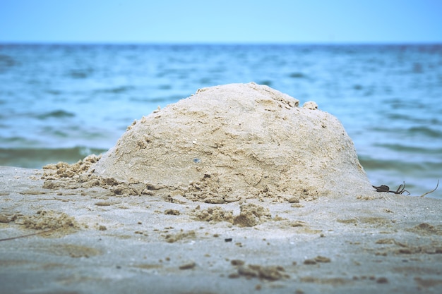 Castillo de arena en la playa