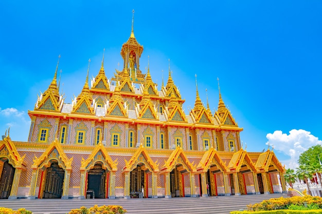 Castillo Dorado en Wat Thasung o WAT CHANTARAM