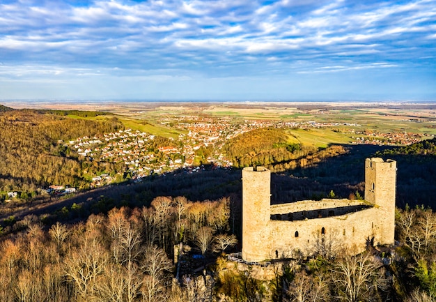 Castillo de Haut-Andlau en los Vosgos, departamento de Bas-Rhin de Francia