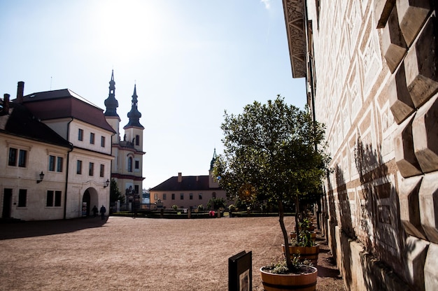 Foto castillo de litomysl en la república checa. está bajo la protección de la unesco. bella ciudad