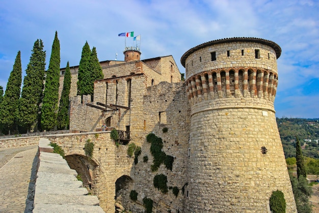 El castillo medieval de Brescia en Italia