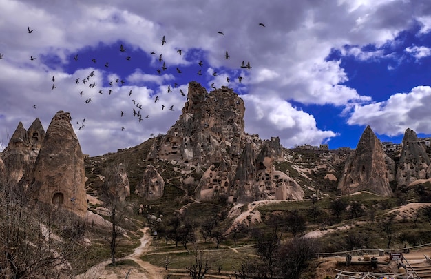 Castillo de Ushisar y valle de las palomas en Capadocia Goreme Turquía