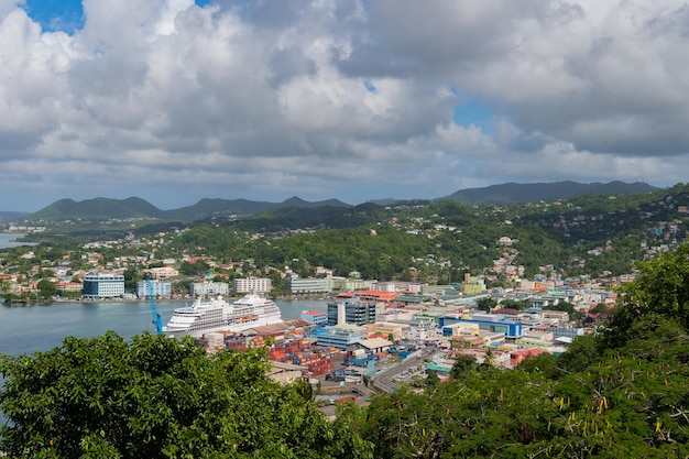 Castries St. Lucia 26. November 2015 Landschaft mit Lagune und Hafen am Seestück