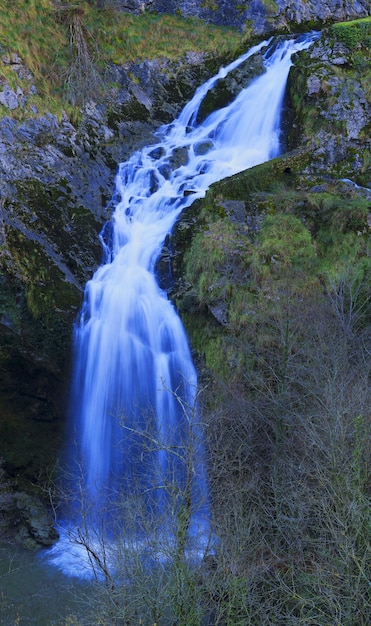 Catarata Araotz Erreka en el barrio de Araotz Ereka Araotz en Onati País Vasco