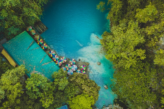 Cataratas de Kawasan em Cebu, Filipinas