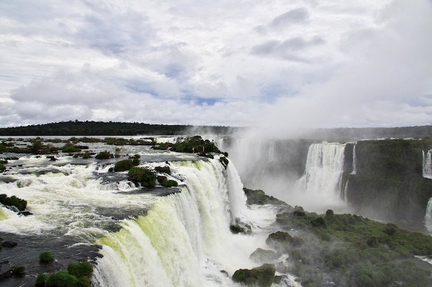 Cataratas del Iguazú en Argentina y Brasil