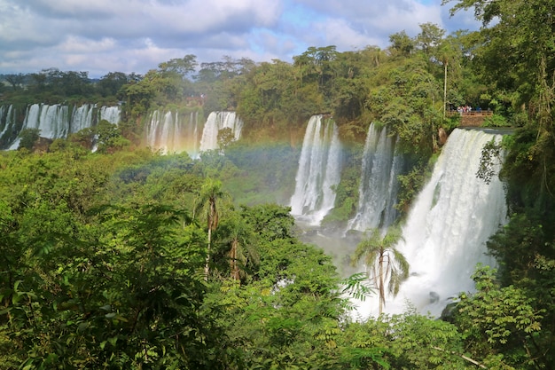 Foto cataratas del iguazú o cataratas del iguazú en el lado argentino, en puerto iguazú, argentina