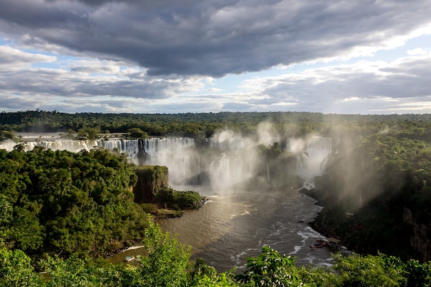 Cataratas del Iguazú en el Parque Nacional, Catarata Brasil Hermosa vista