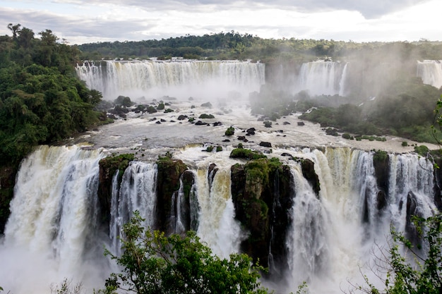 Cataratas del Iguazú en el Parque Nacional, Catarata Brasil Hermosa vista