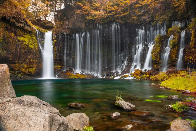 Foto cataratas shiraito em fujinomiya, japão