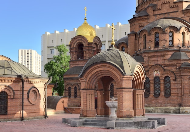 Catedral Alexander Nevsky na Igreja Ortodoxa de Novosibirsk no estilo russo-bizantino