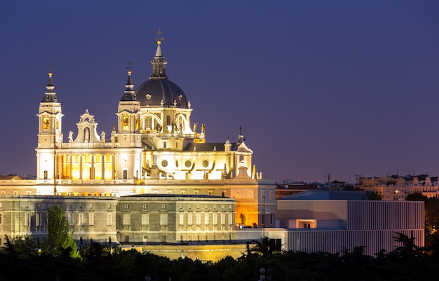 Catedral almudena madrid