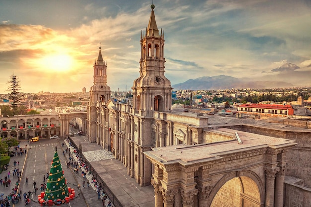 Catedral de Arequipa ao pôr do sol, Peru