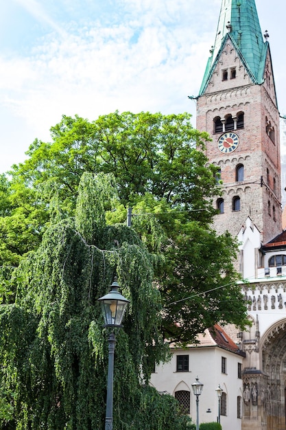 Catedral de Augsburg Augsburger Dom na primavera