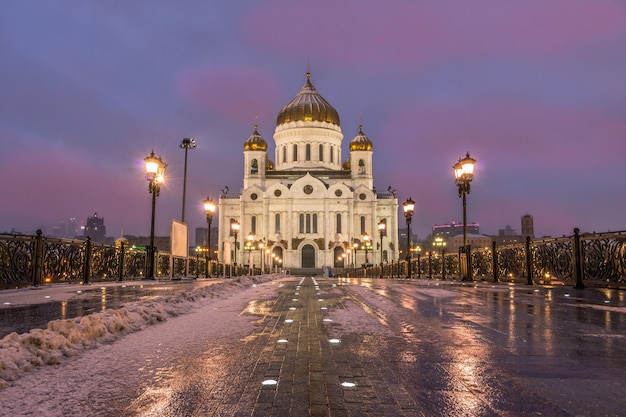 Catedral de Cristo Salvador no inverno ao amanhecer. Moscou, Rússia