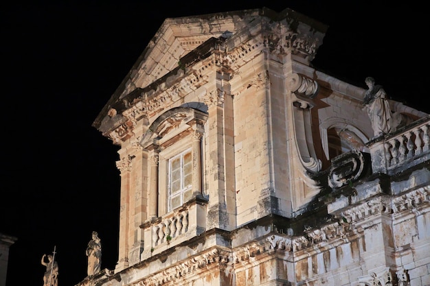 Catedral de dubrovnik à noite, croácia